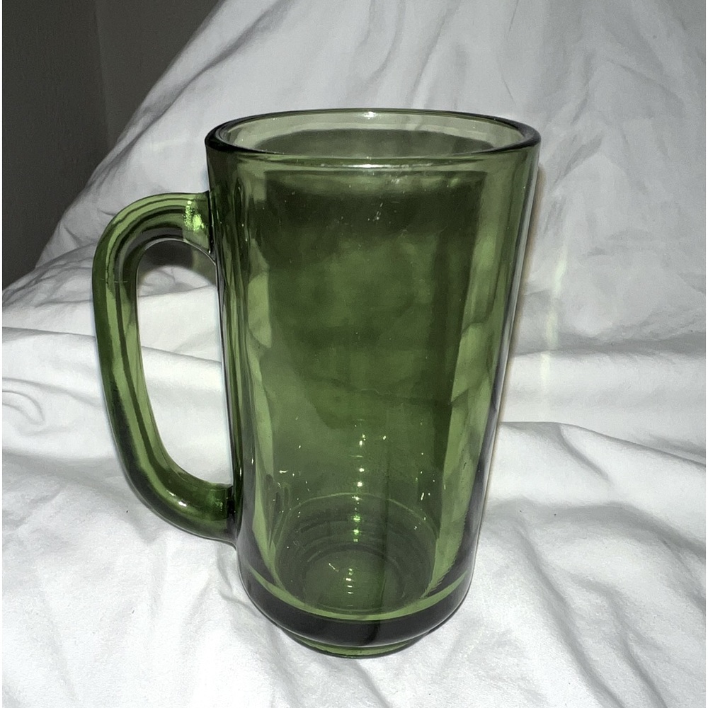 3 Avocado  Green 
Retro D Handle Drinking Glass 5.5” Mug
